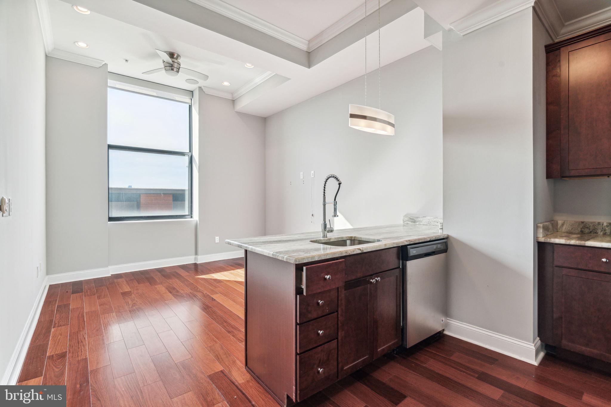 1401-25 N 5TH ST #607