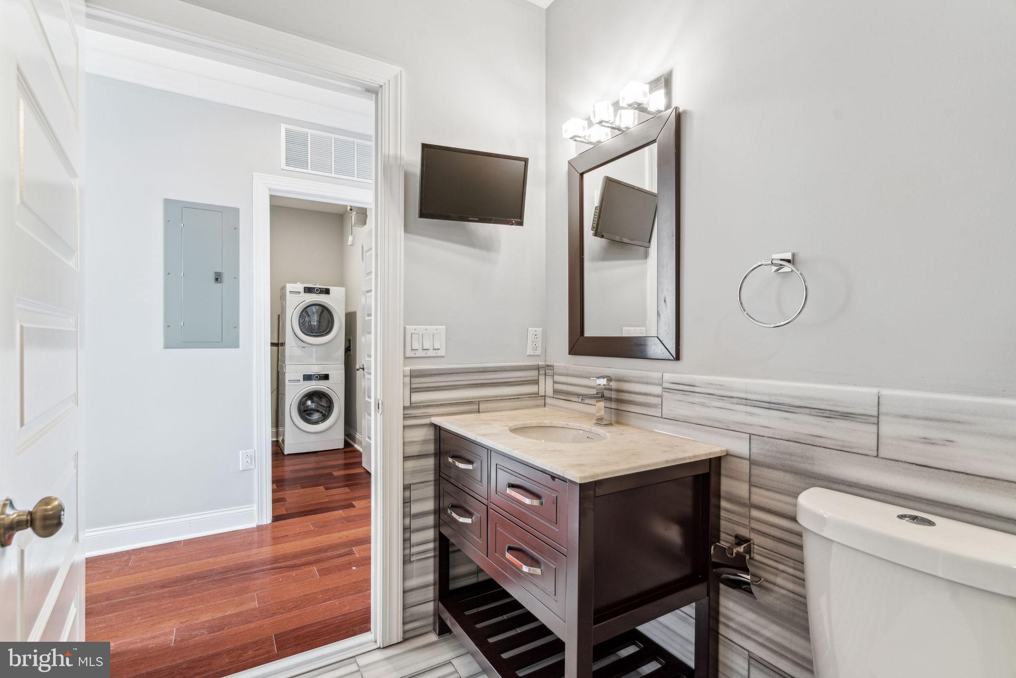 1401-25 N 5TH ST #607