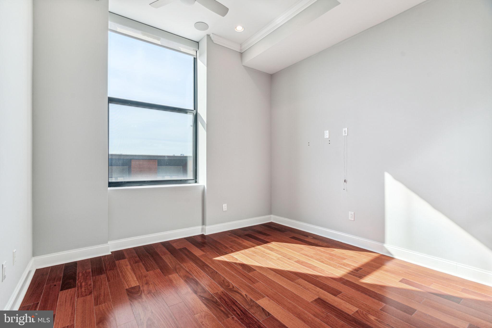 1401-25 N 5TH ST #607