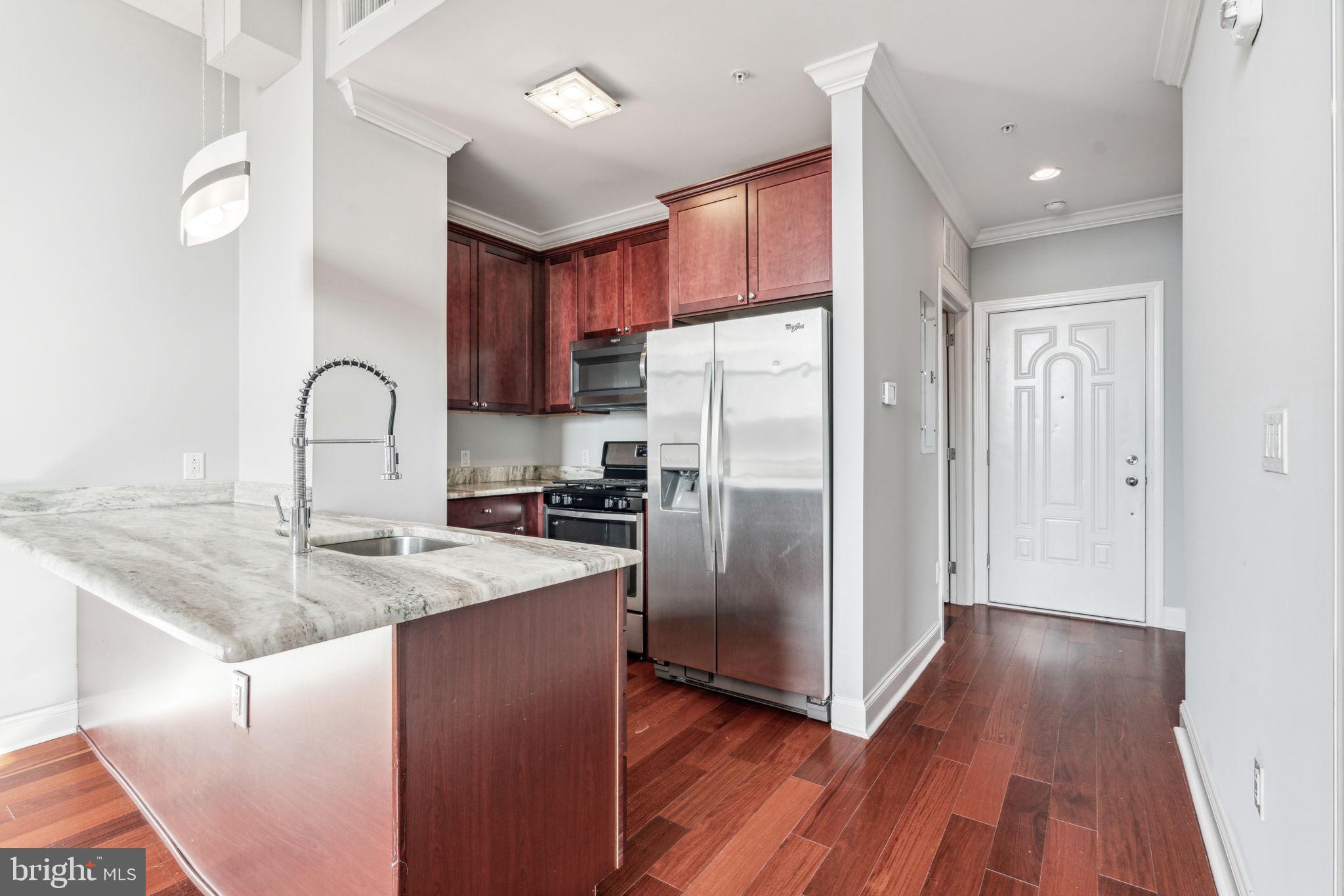 1401-25 N 5TH ST #607