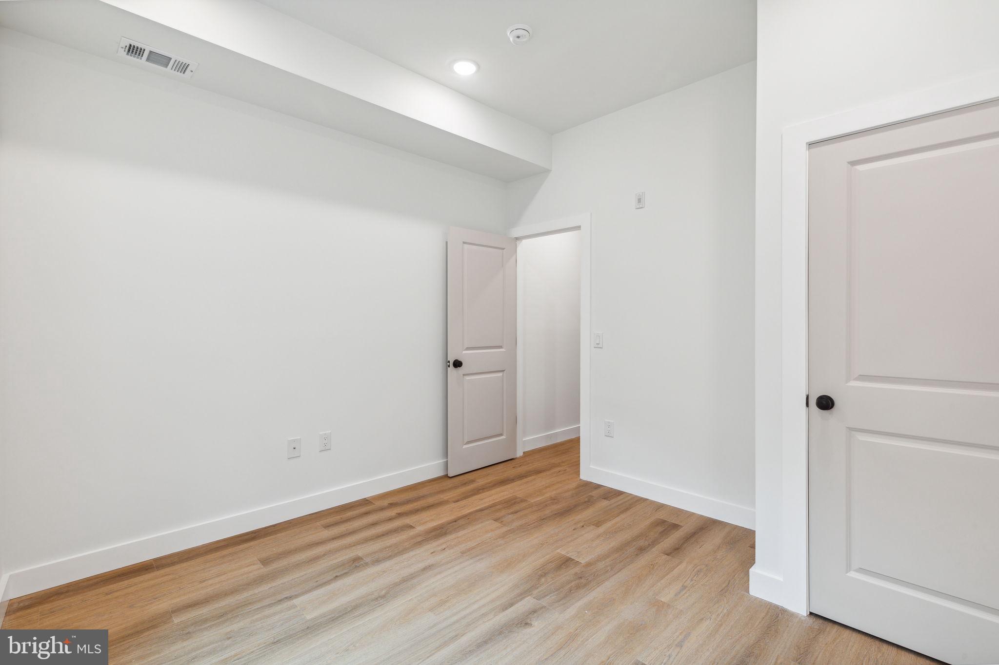 417 W CUMBERLAND ST #1