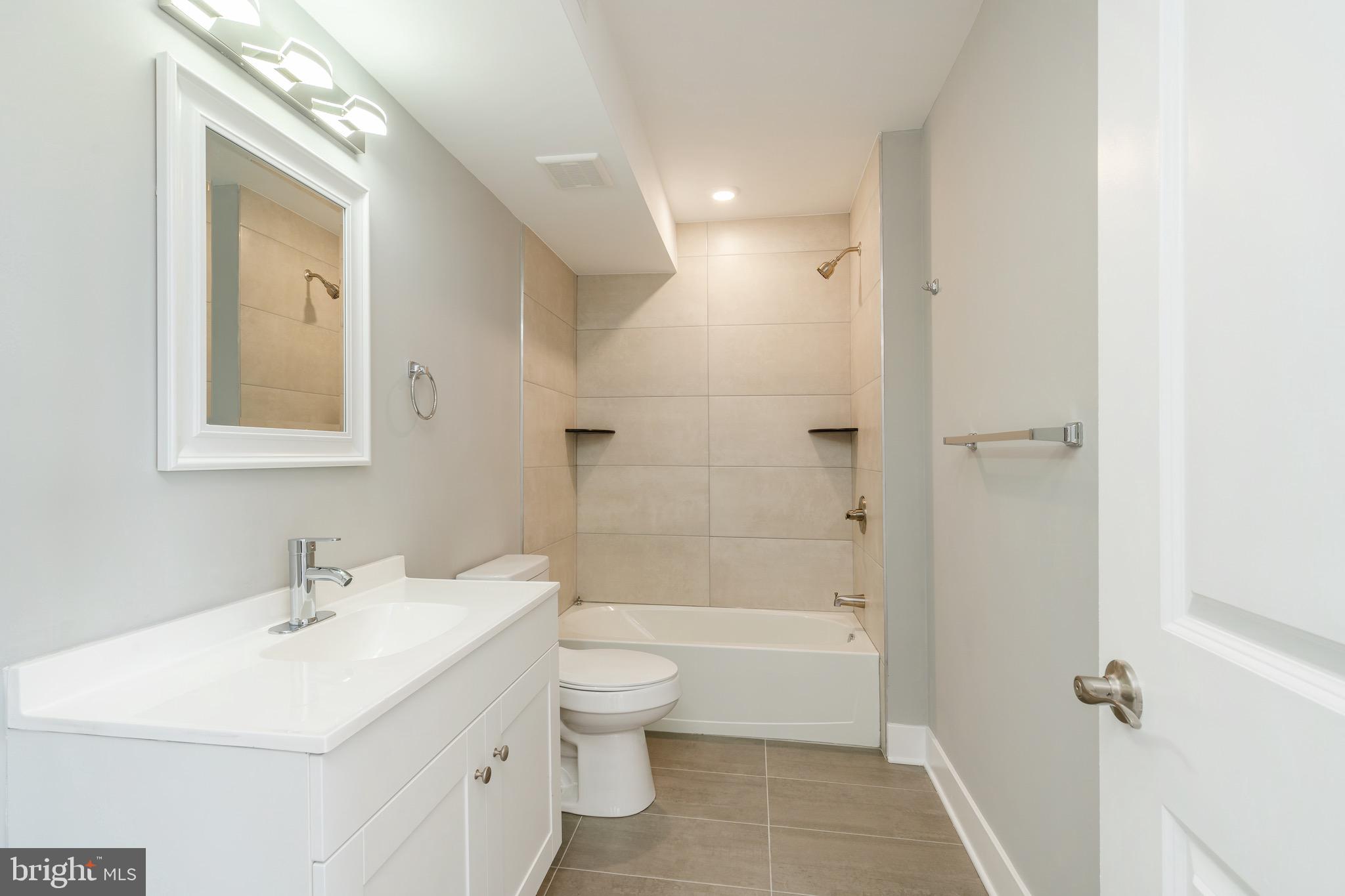 2500 N MASCHER ST #13