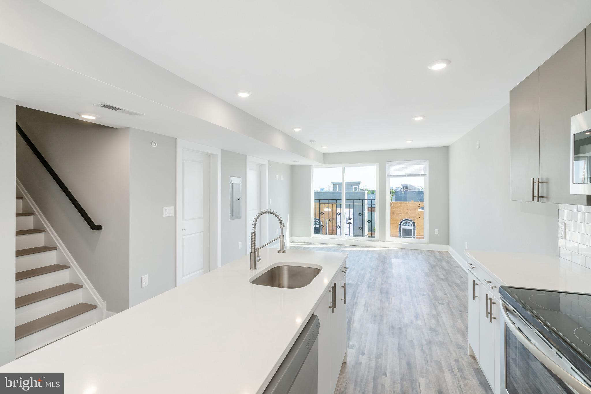 2500 N MASCHER ST #13