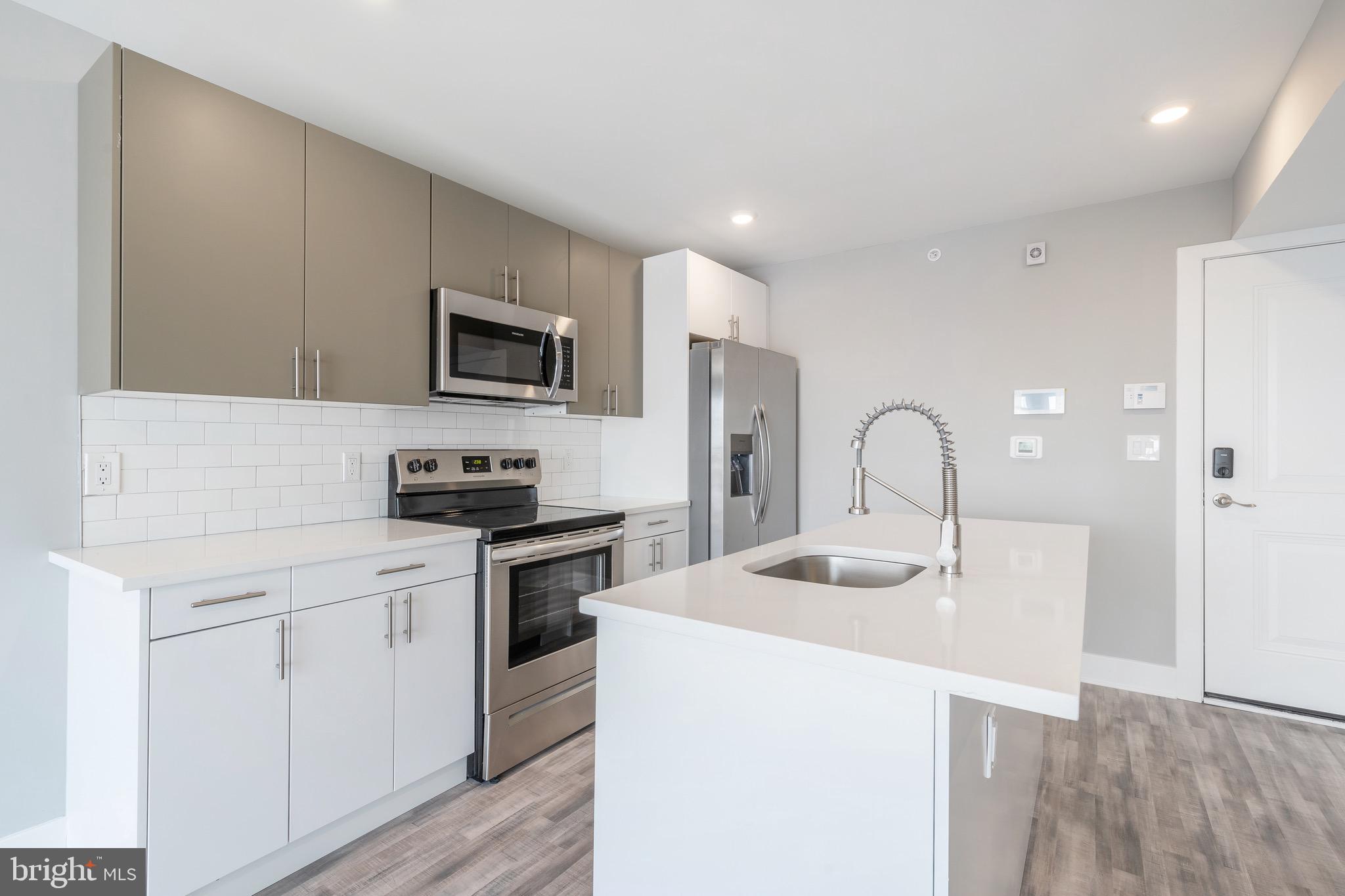 2500 N MASCHER ST #13