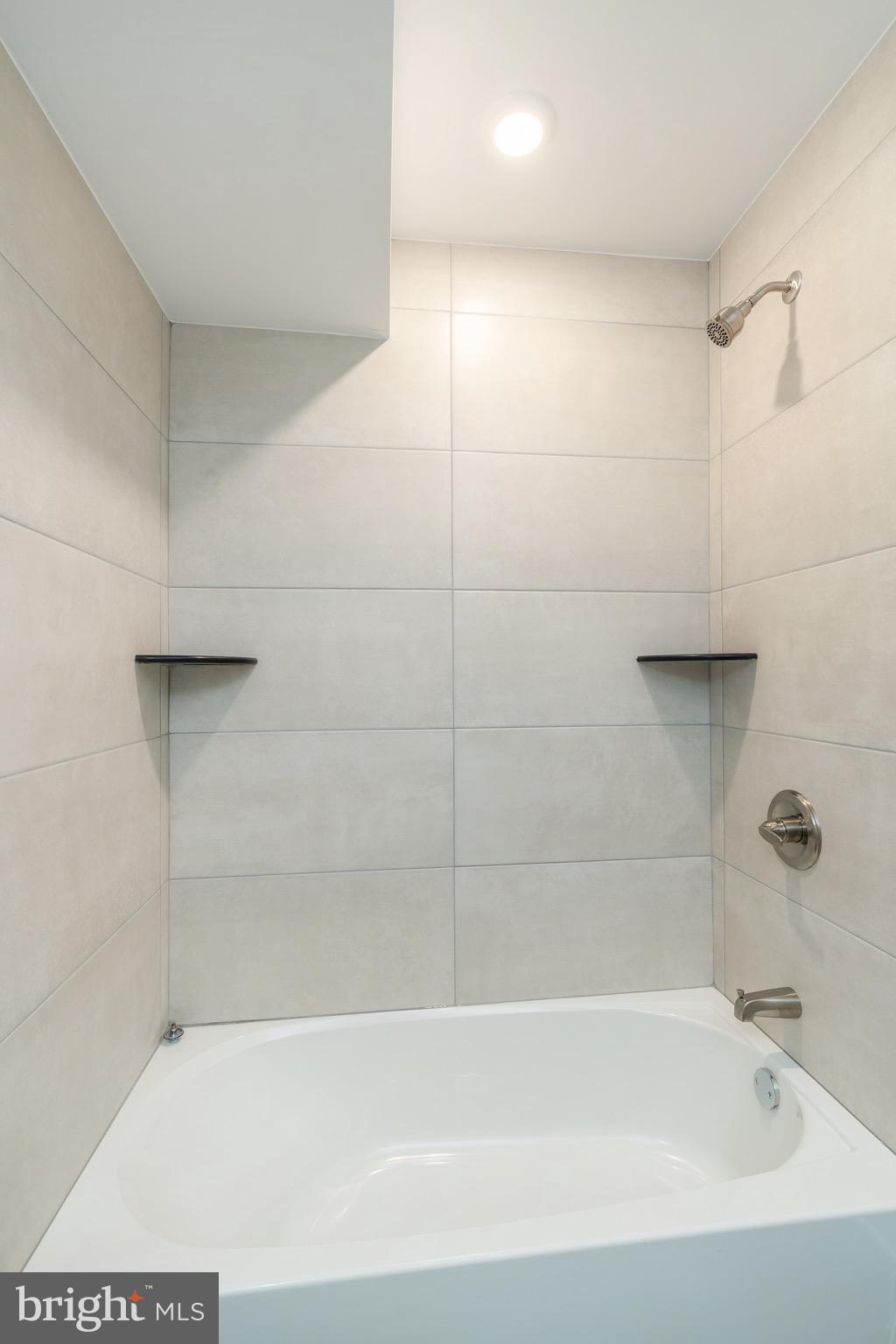 2500 N MASCHER ST #13