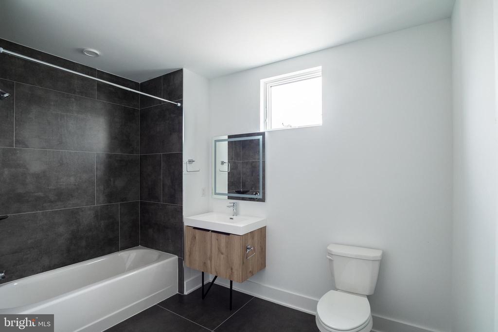 2235 WASHINGTON AVE #UNIT 203