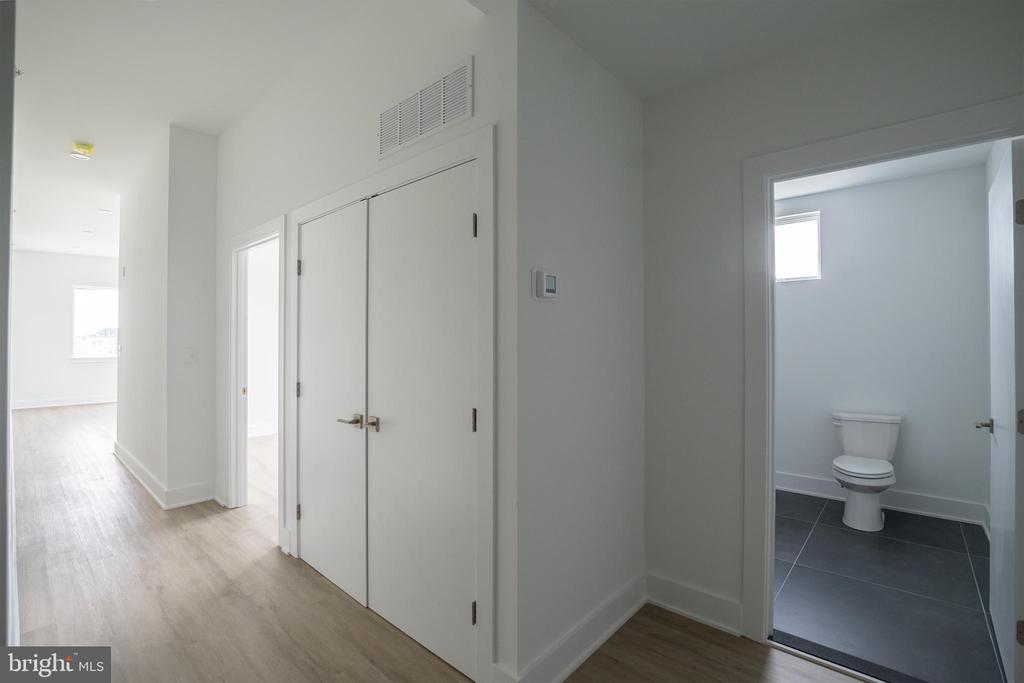 2235 WASHINGTON AVE #UNIT 203