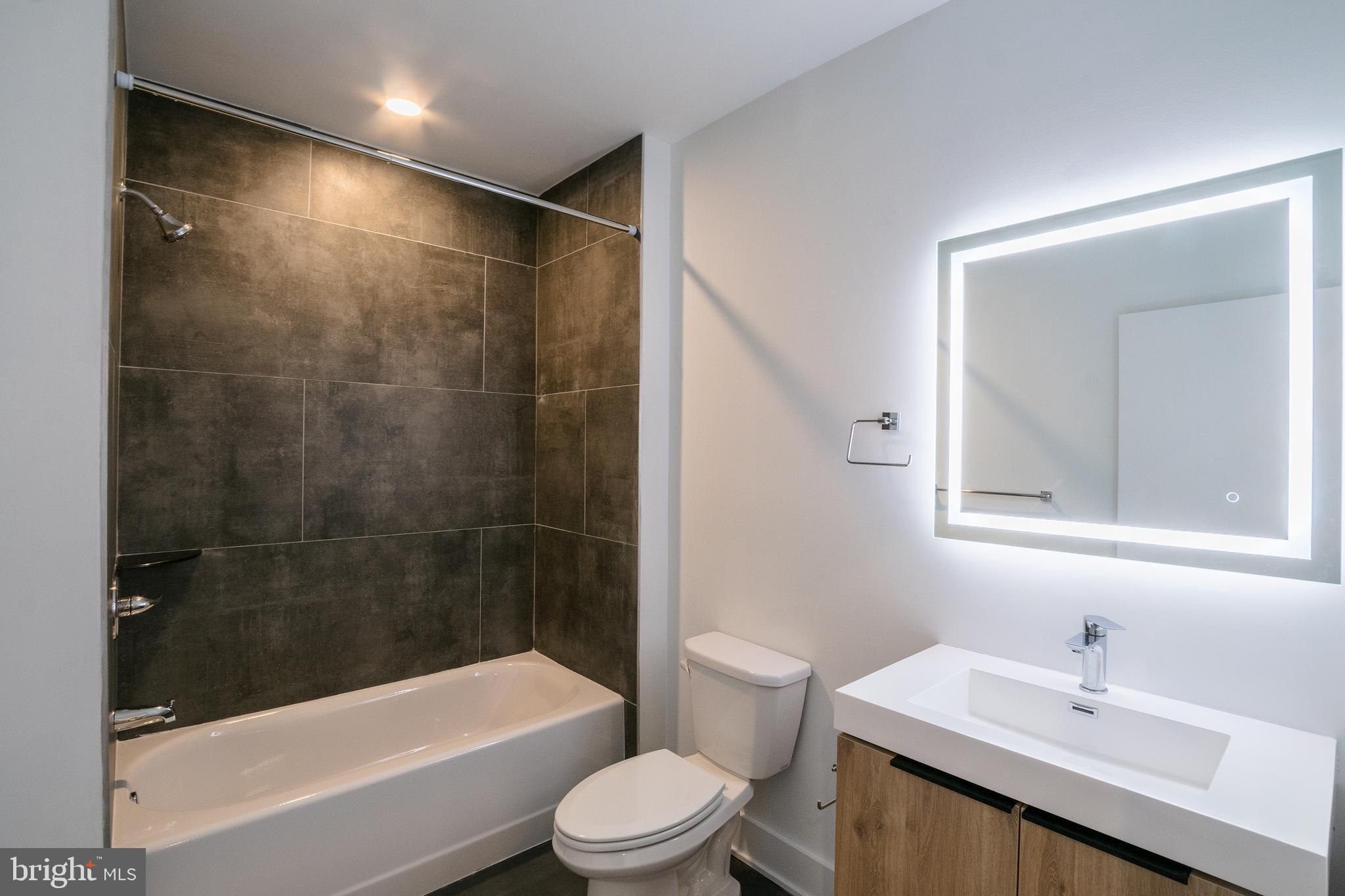2235 WASHINGTON AVE #UNIT 208