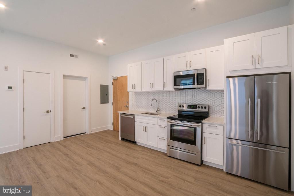 2235 WASHINGTON AVE #UNIT 208