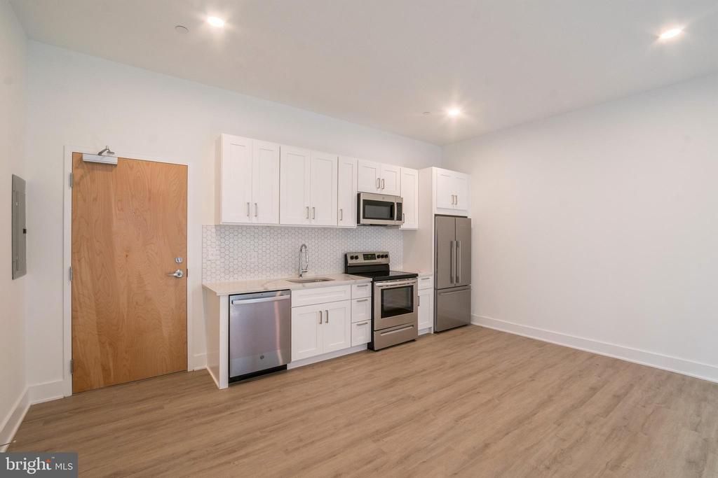2235 WASHINGTON AVE #UNIT 208