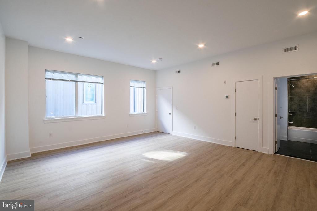 2235 WASHINGTON AVE #UNIT 208