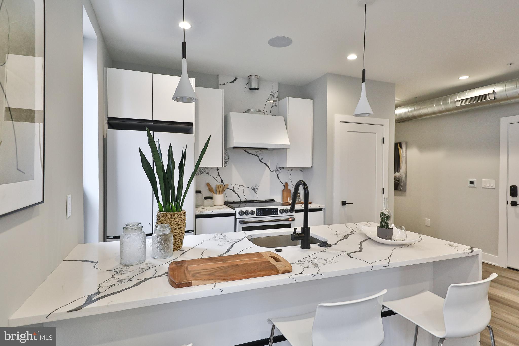 1612 CAMBRIDGE ST #UNIT 301