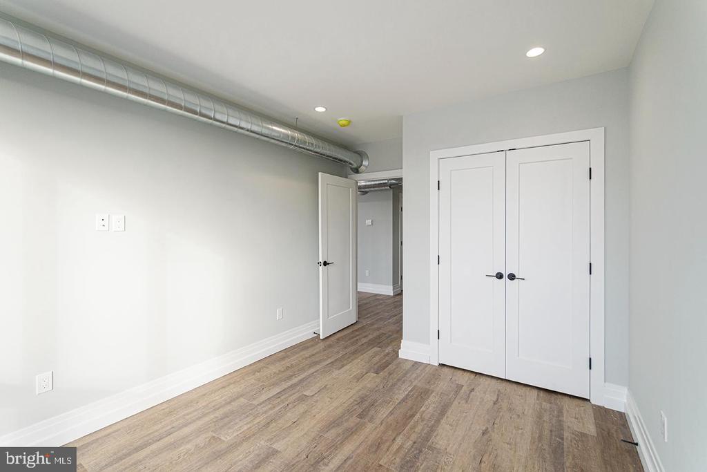 526 BROWN ST #UNIT 601