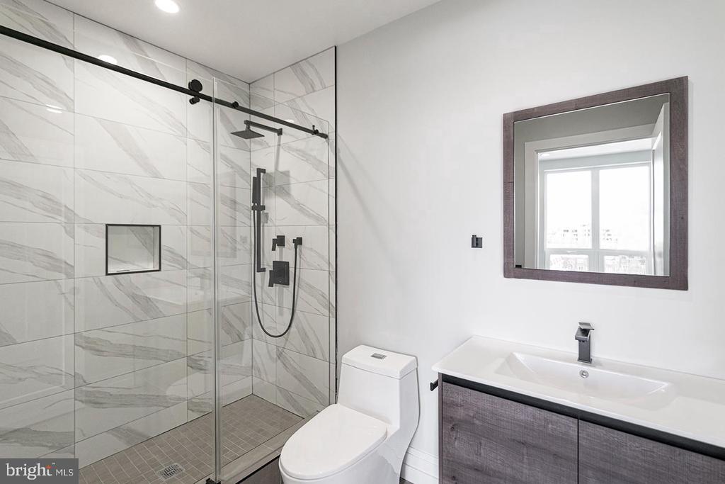526 BROWN ST #UNIT 601