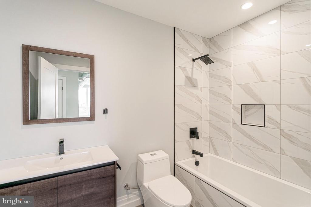 526 BROWN ST #UNIT 601