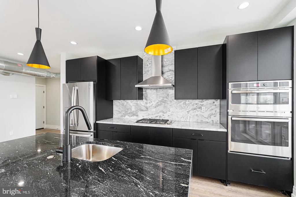 526 BROWN ST #UNIT 601