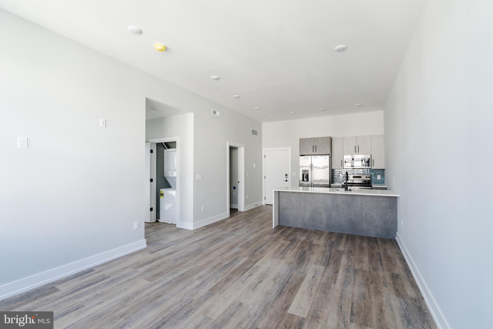 2233 N 7TH ST #UNIT 319