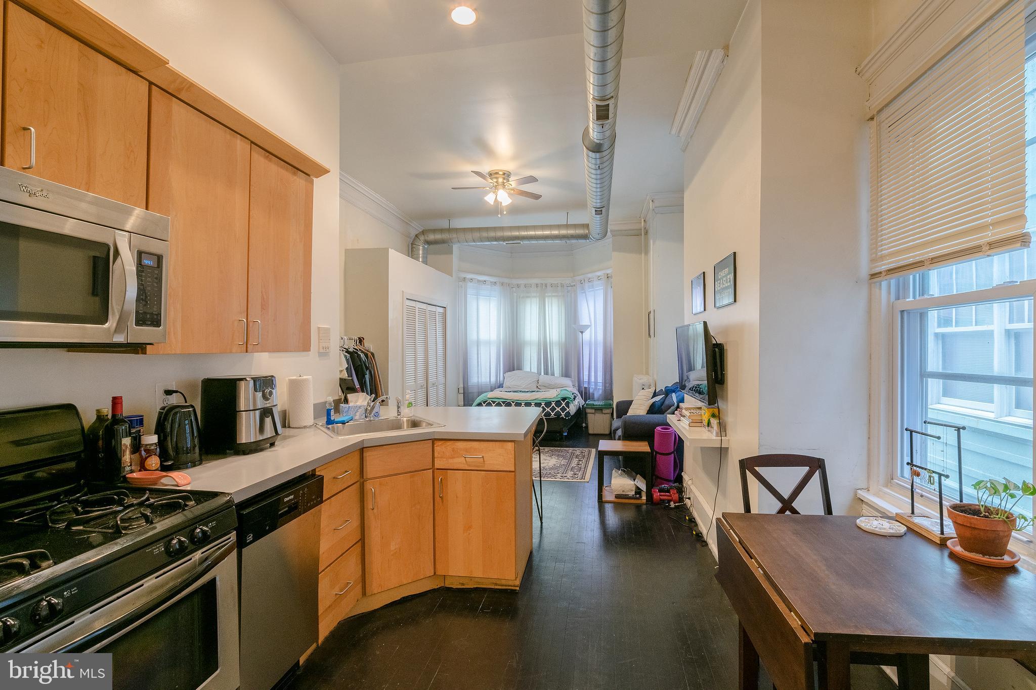 523 PINE ST #UNIT 2R