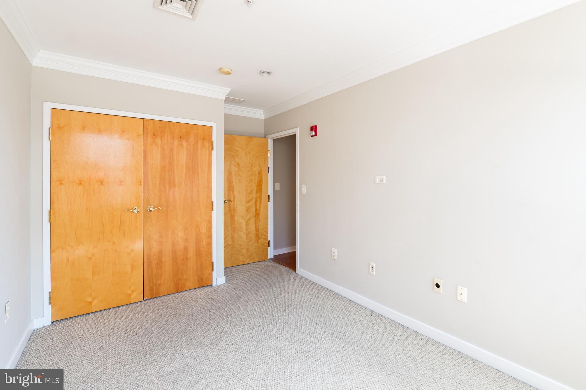 1939 CHESTNUT ST #UNIT 4B