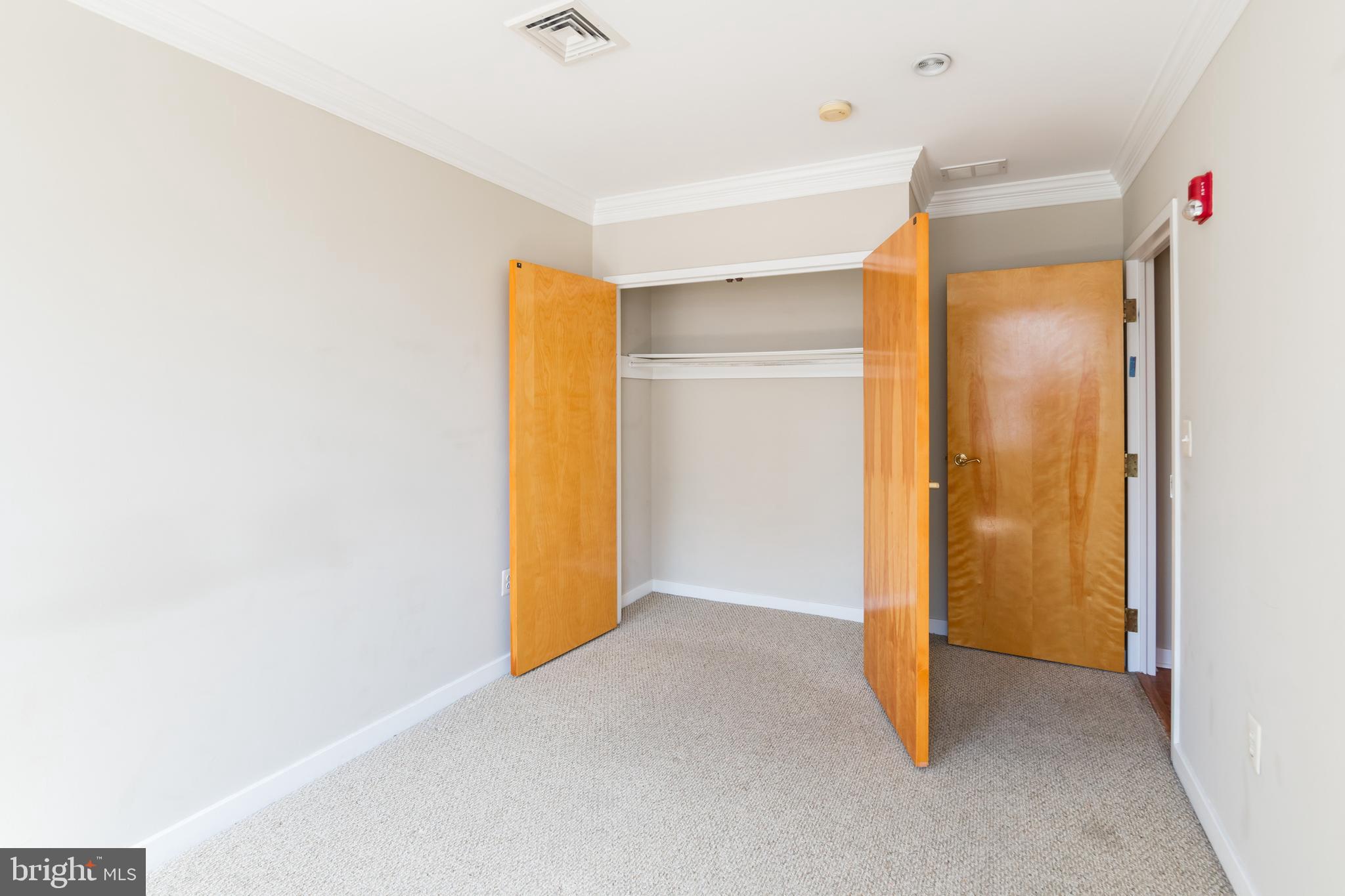 1939 CHESTNUT ST #UNIT 4B