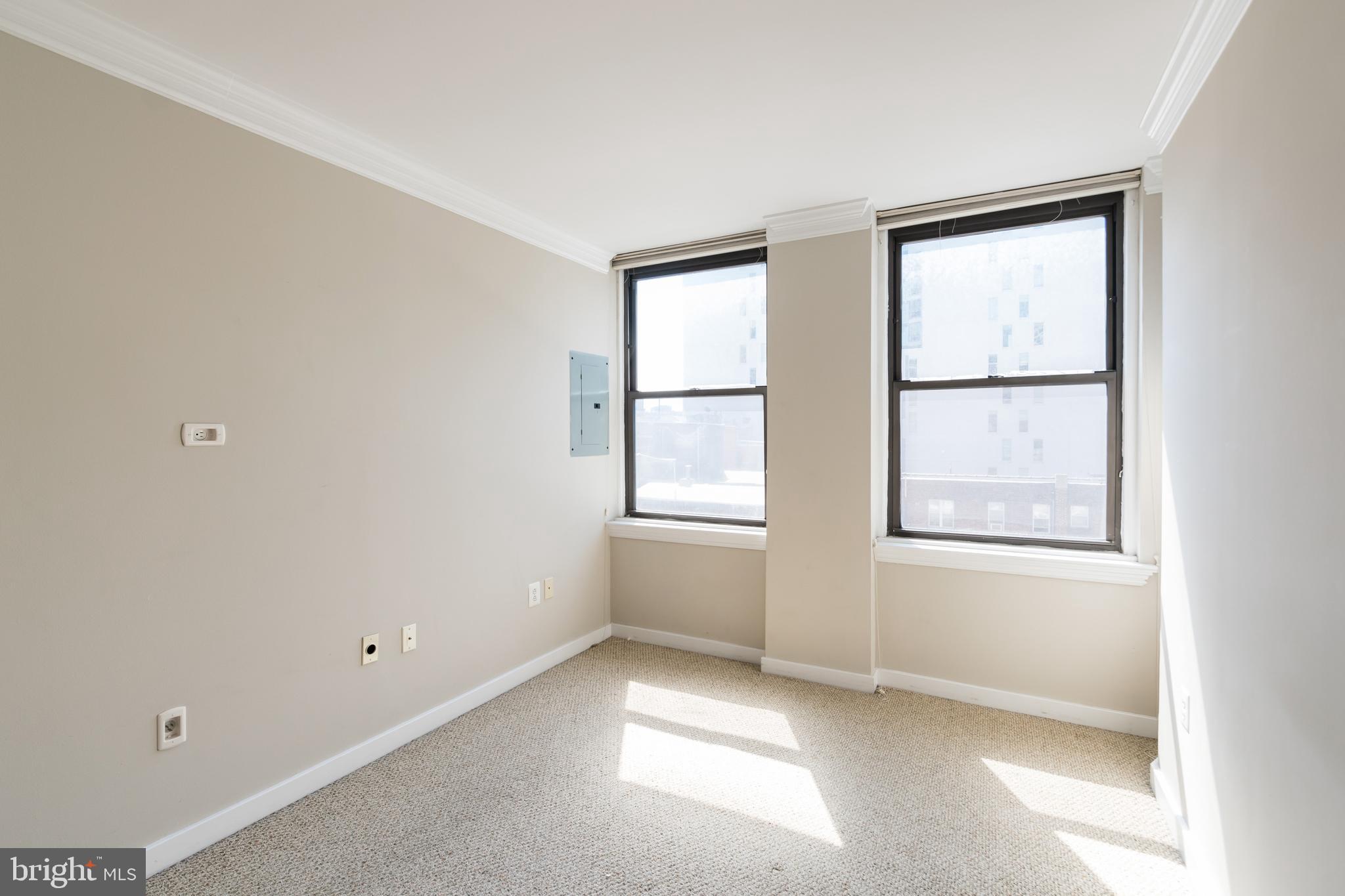 1939 CHESTNUT ST #UNIT 4B