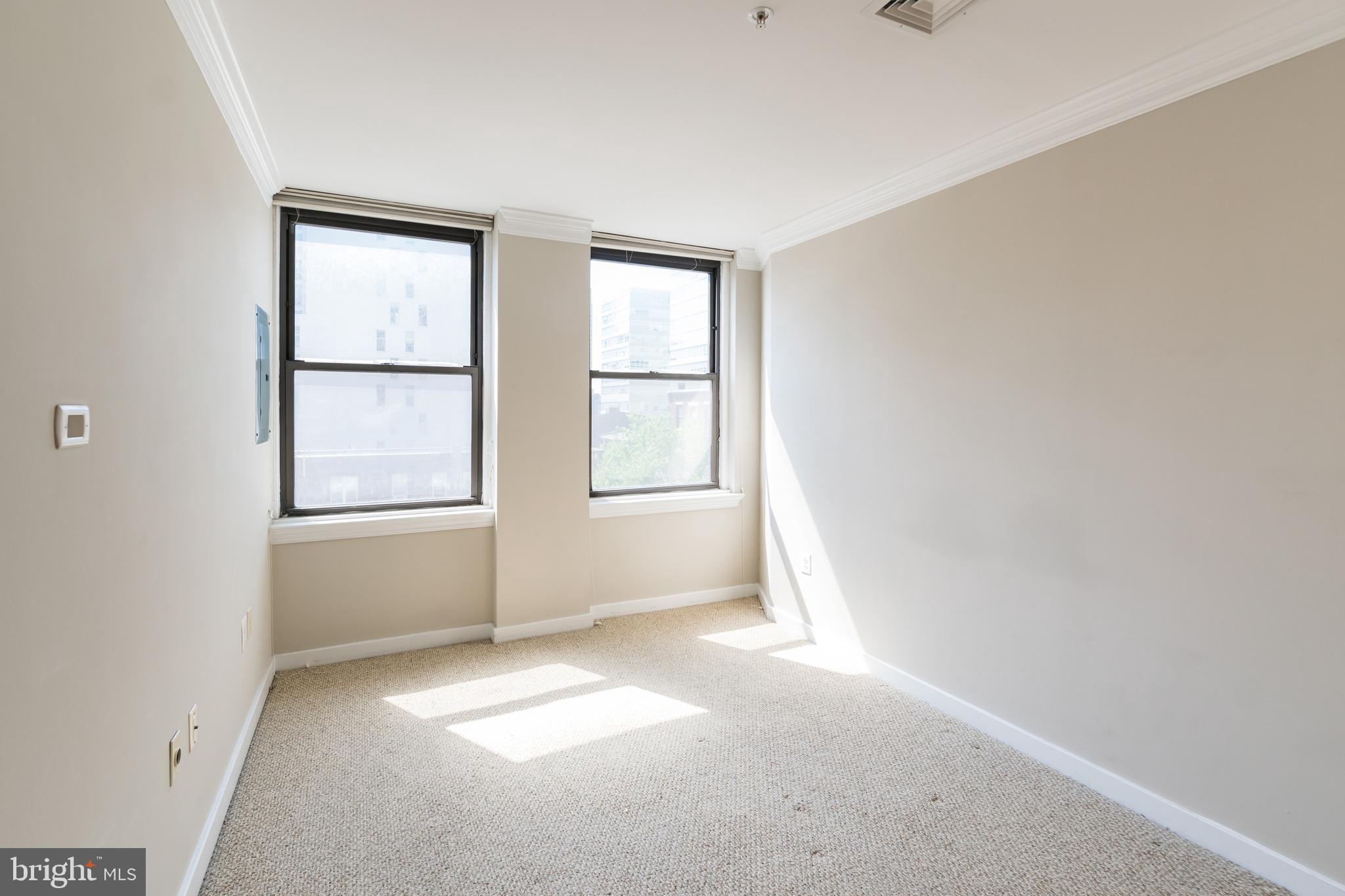 1939 CHESTNUT ST #UNIT 4B