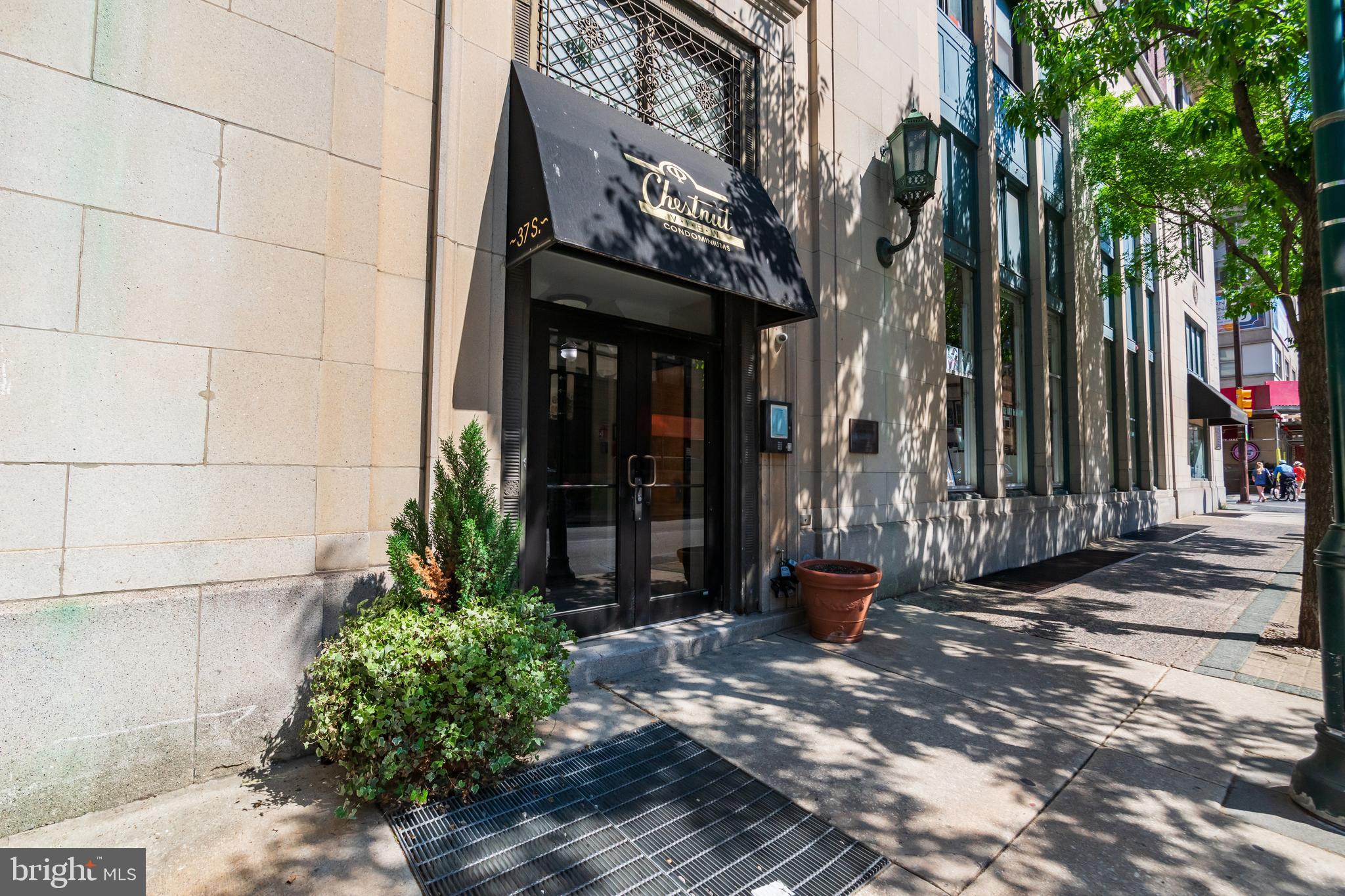 1939 CHESTNUT ST #UNIT 4B