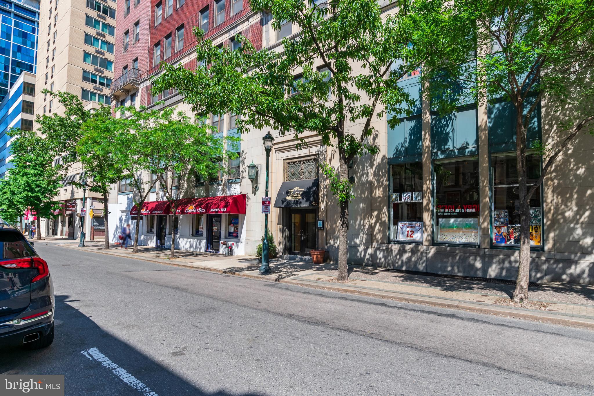 1939 CHESTNUT ST #UNIT 4B