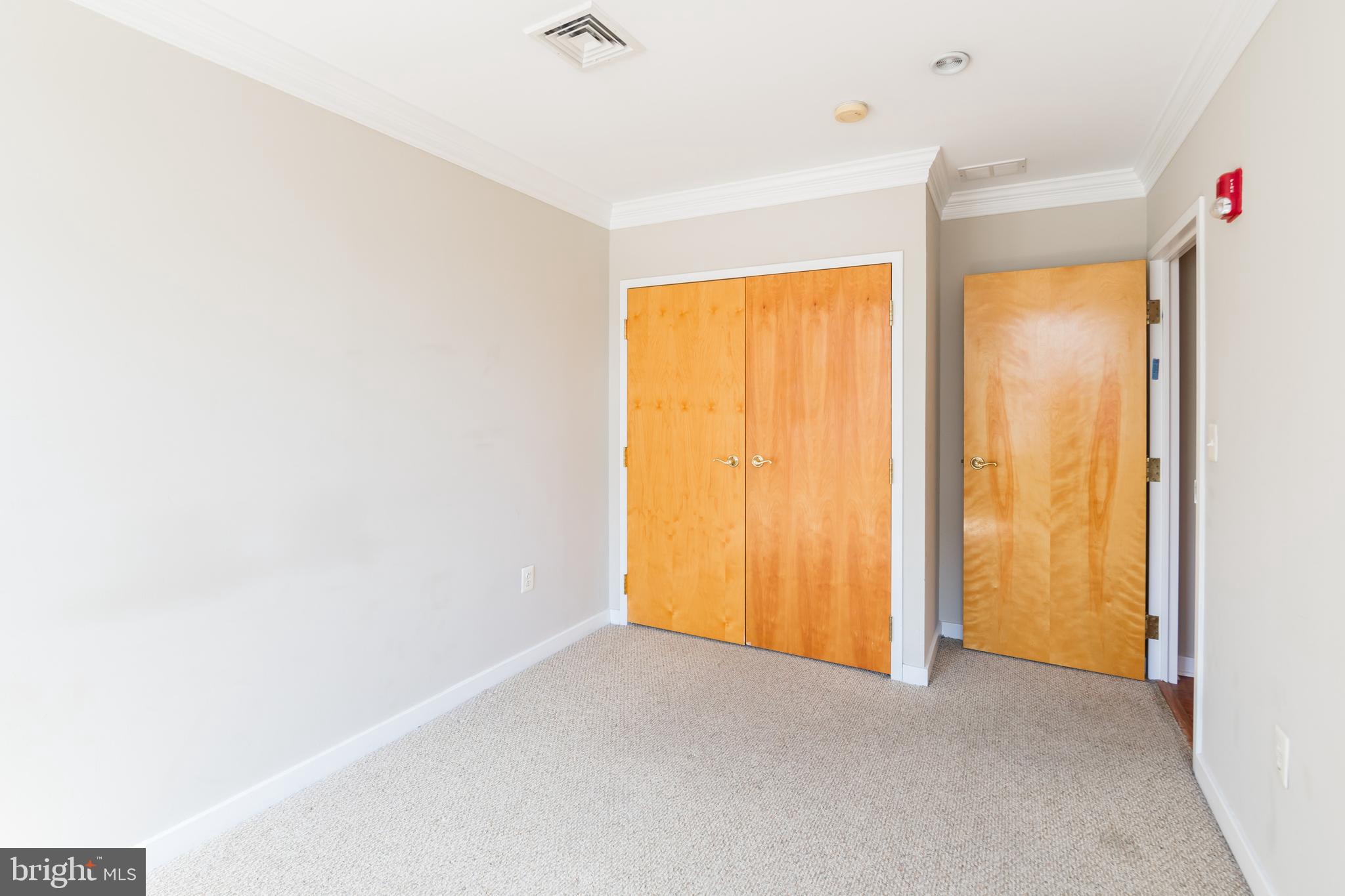 1939 CHESTNUT ST #UNIT 4B