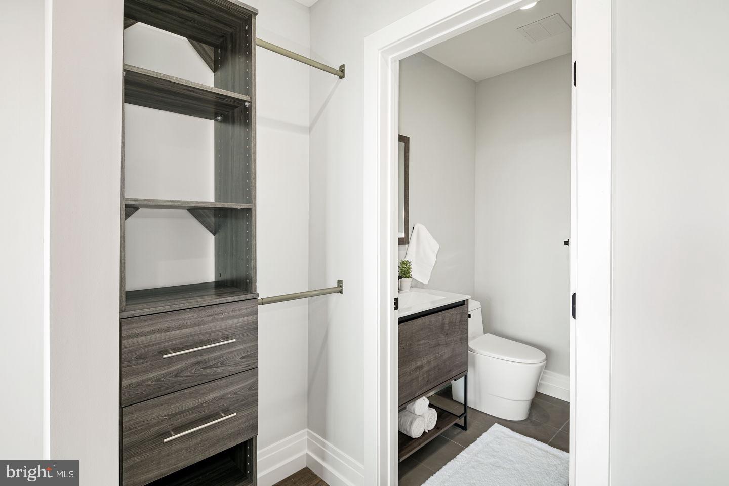 526 BROWN ST #UNIT 607