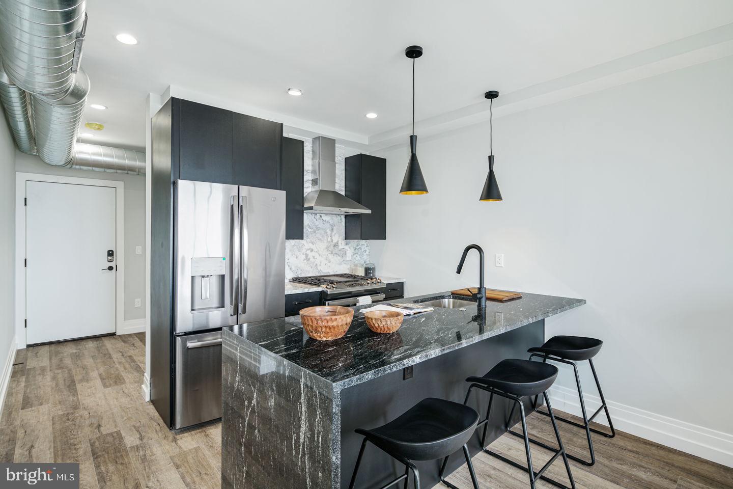 526 BROWN ST #UNIT 607