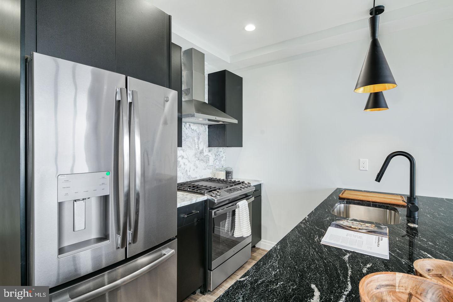 526 BROWN ST #UNIT 607