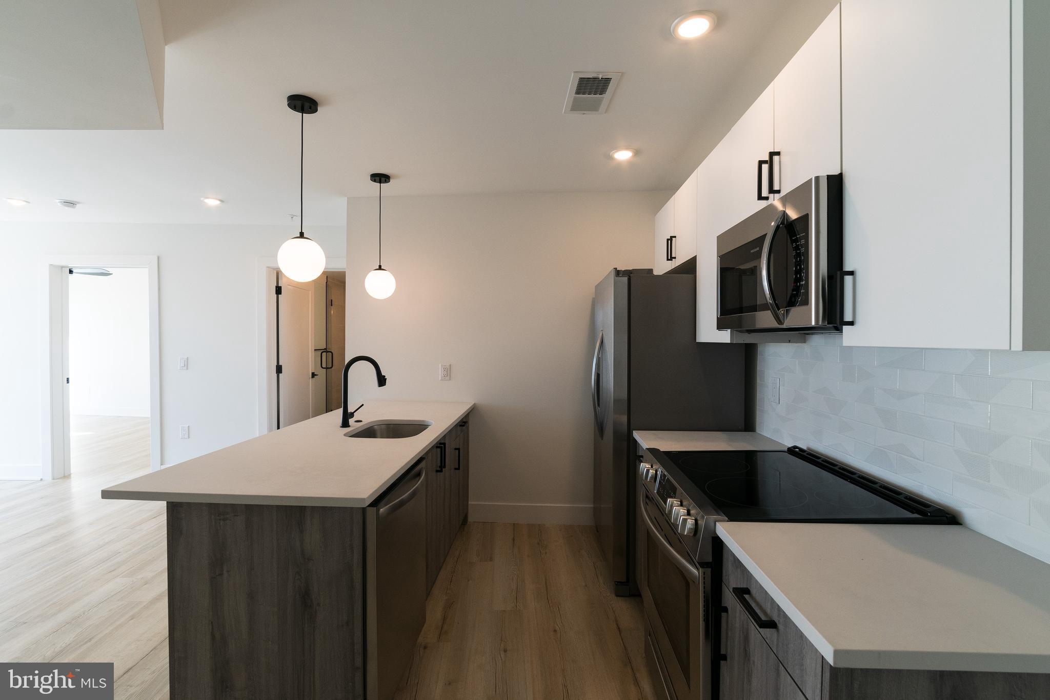 629 W GIRARD AVE #UNIT 601