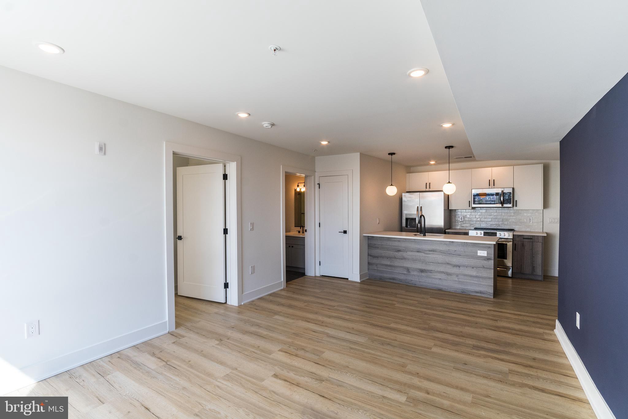 629 W GIRARD AVE #UNIT 601