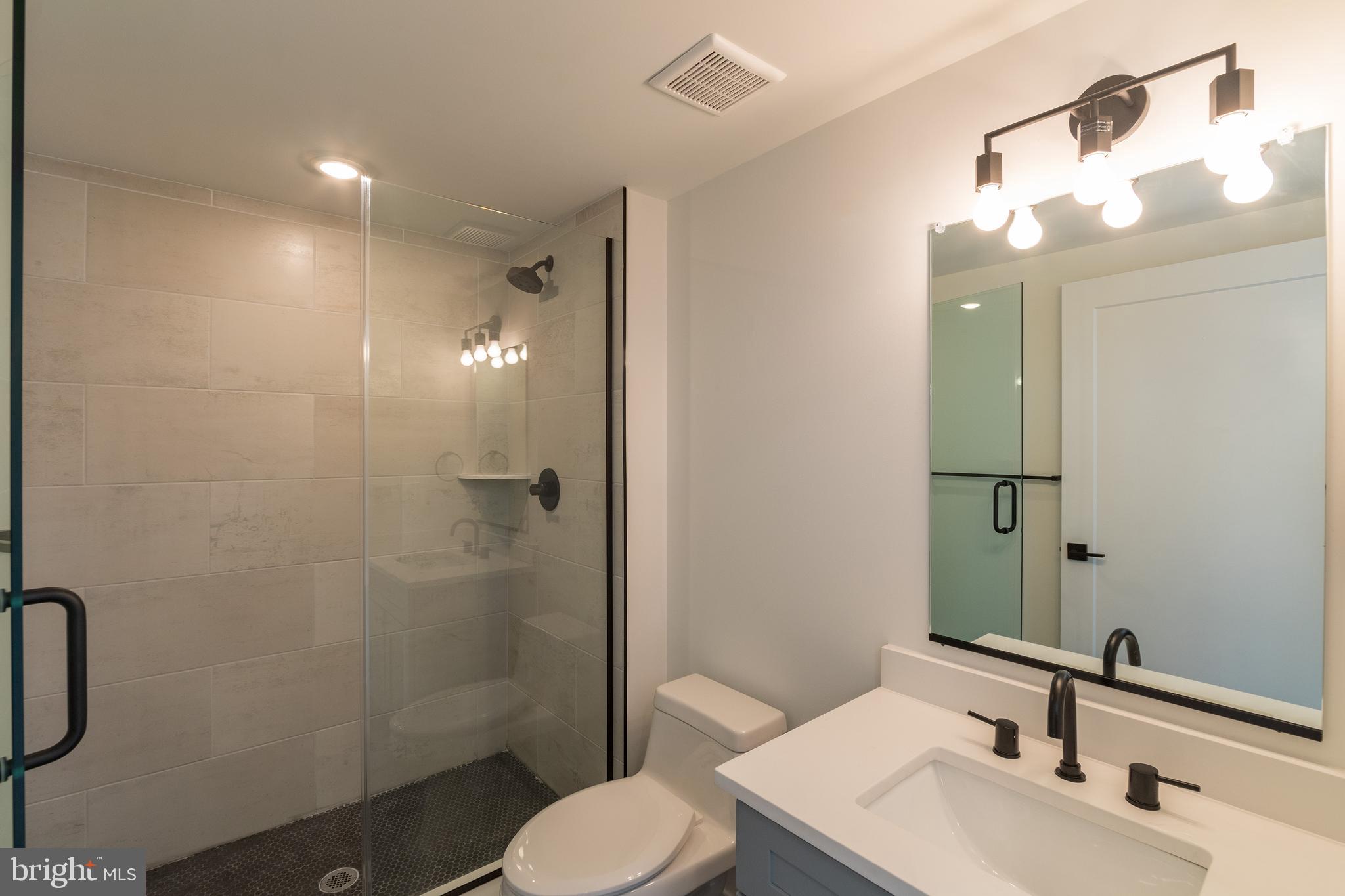 629 W GIRARD AVE #UNIT 601