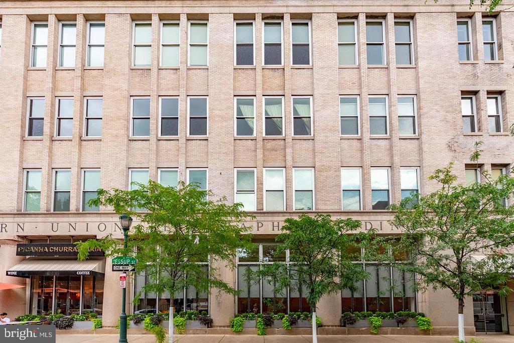 1111 LOCUST ST #UNIT 3D