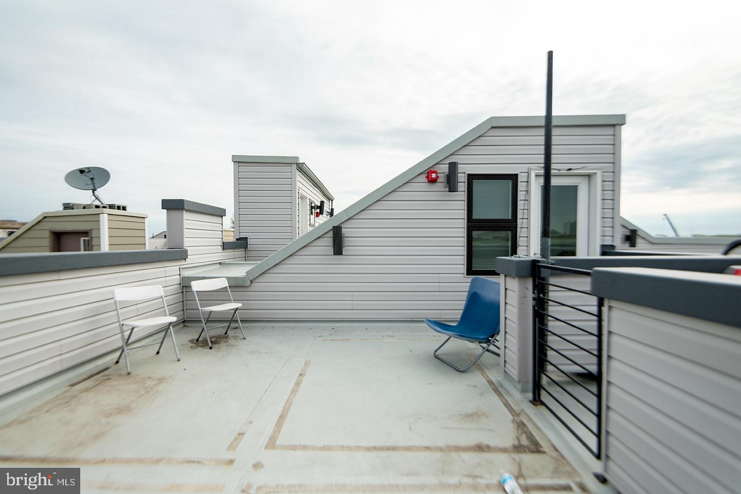 627 E GIRARD AVE #A3