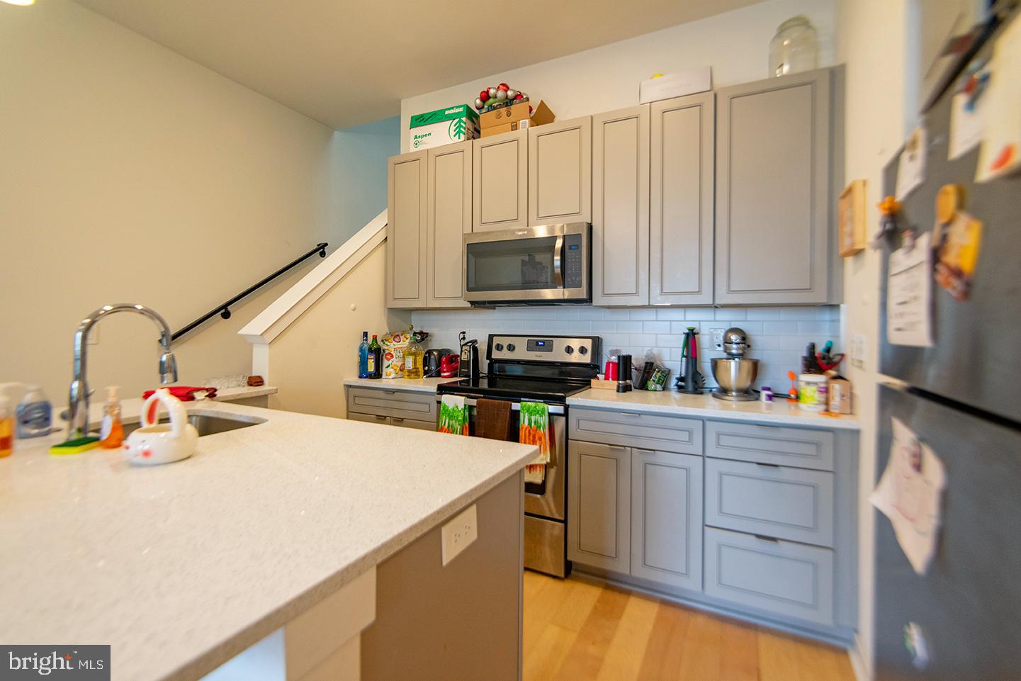 627 E GIRARD AVE #A3