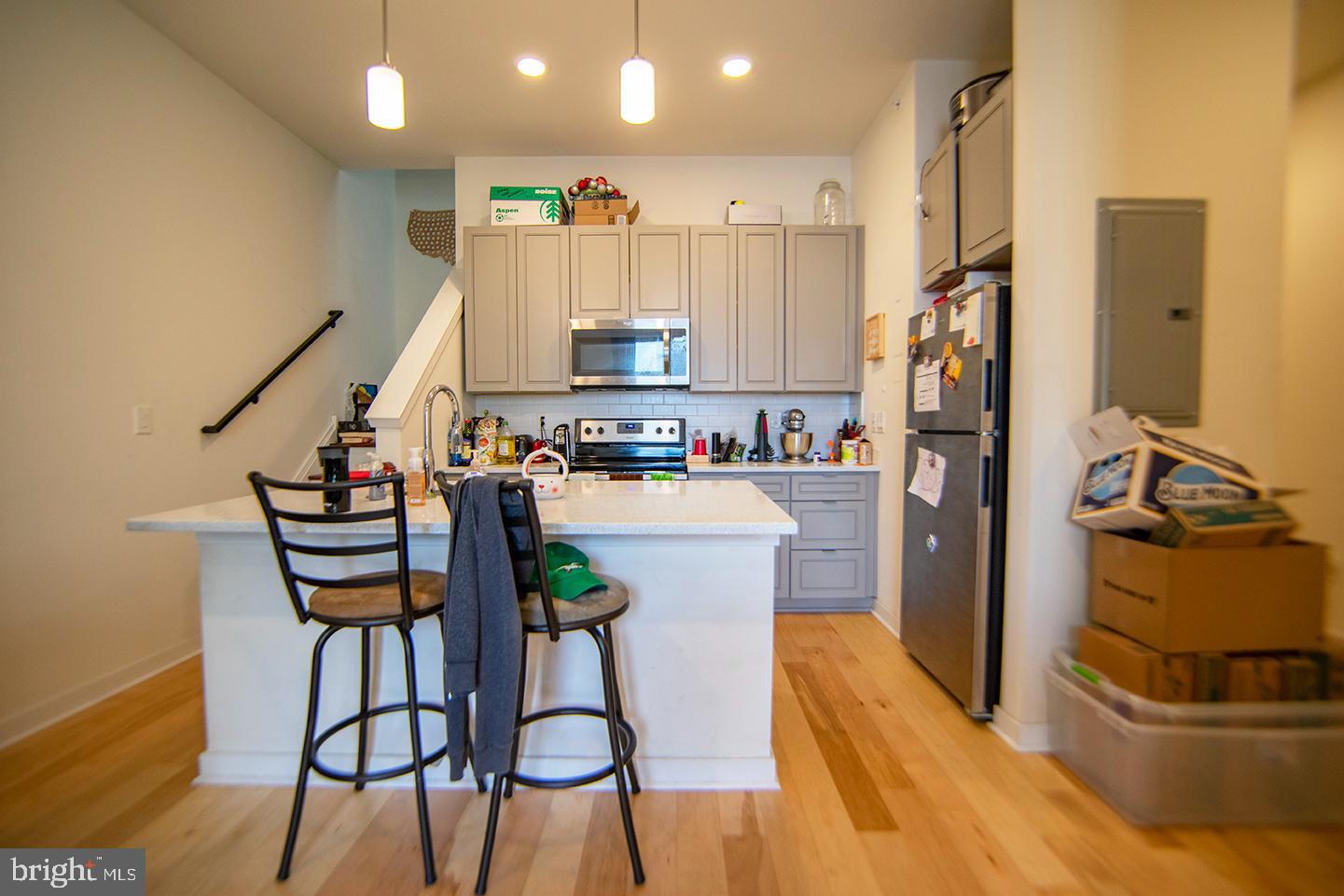 627 E GIRARD AVE #A3