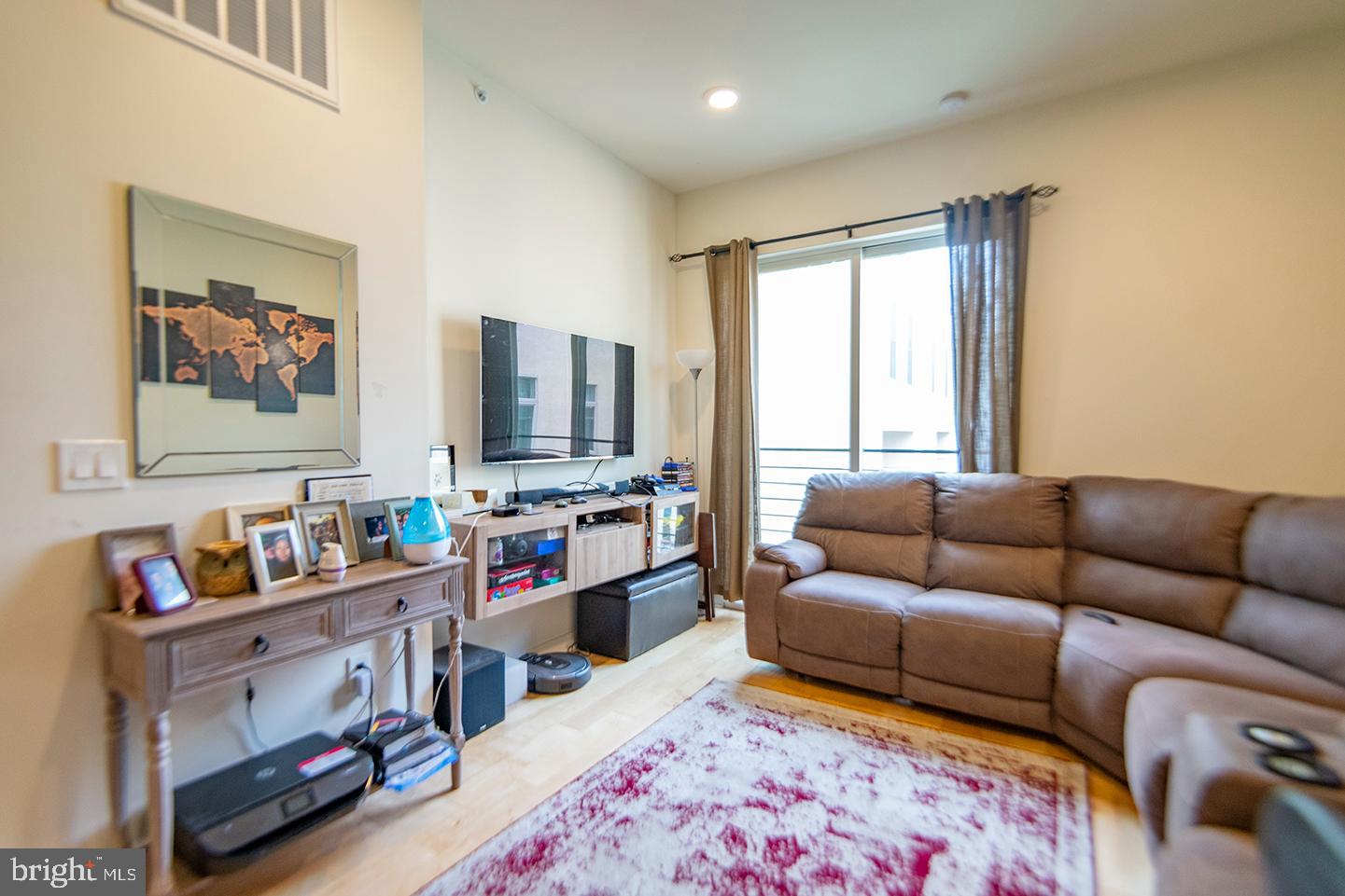 627 E GIRARD AVE #A3