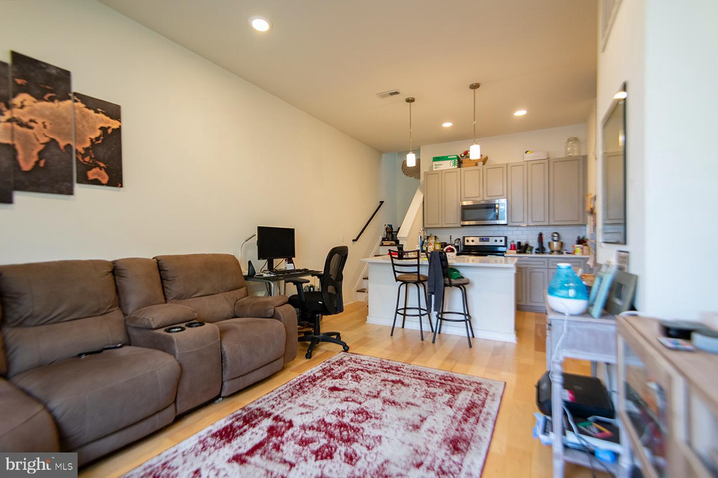 627 E GIRARD AVE #A3