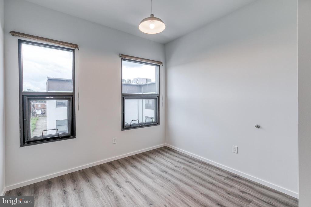 4800 BROWN ST #UNIT 402