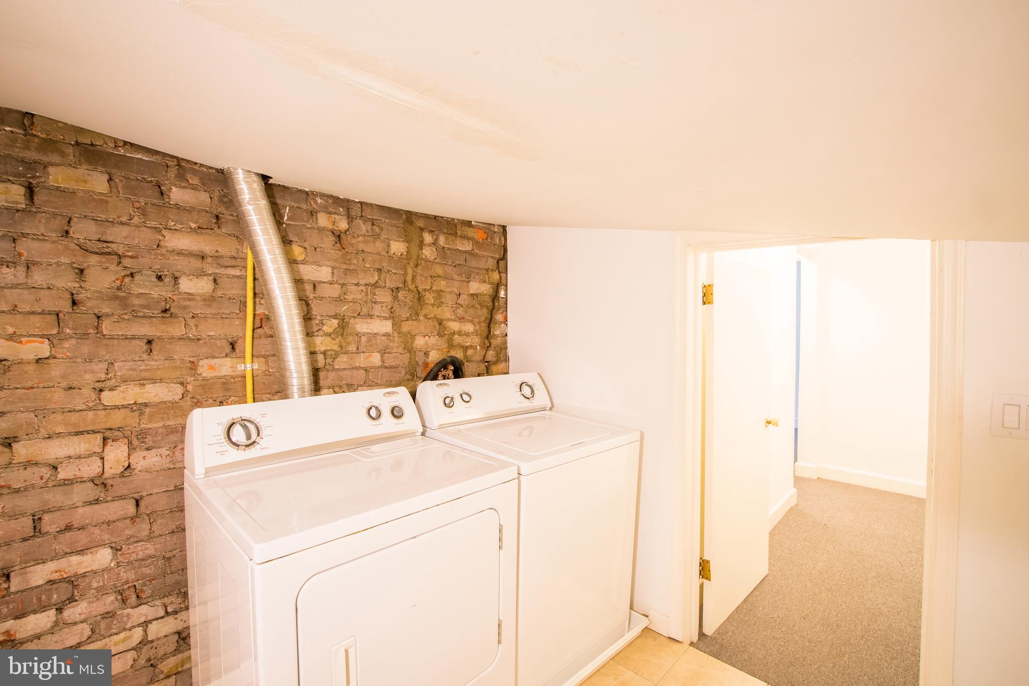 4244 SPRUCE ST #UNIT 3R