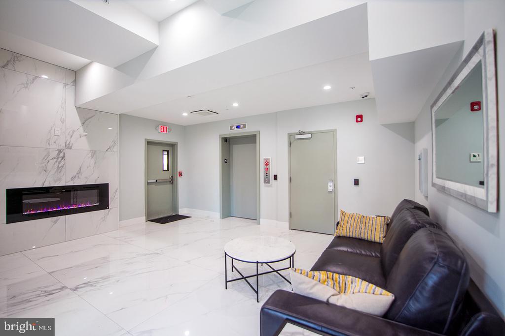 526 BROWN ST #UNIT 203