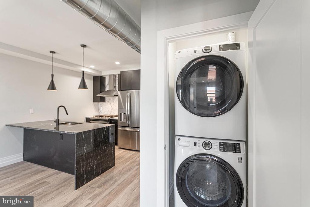 526 BROWN ST #UNIT 203