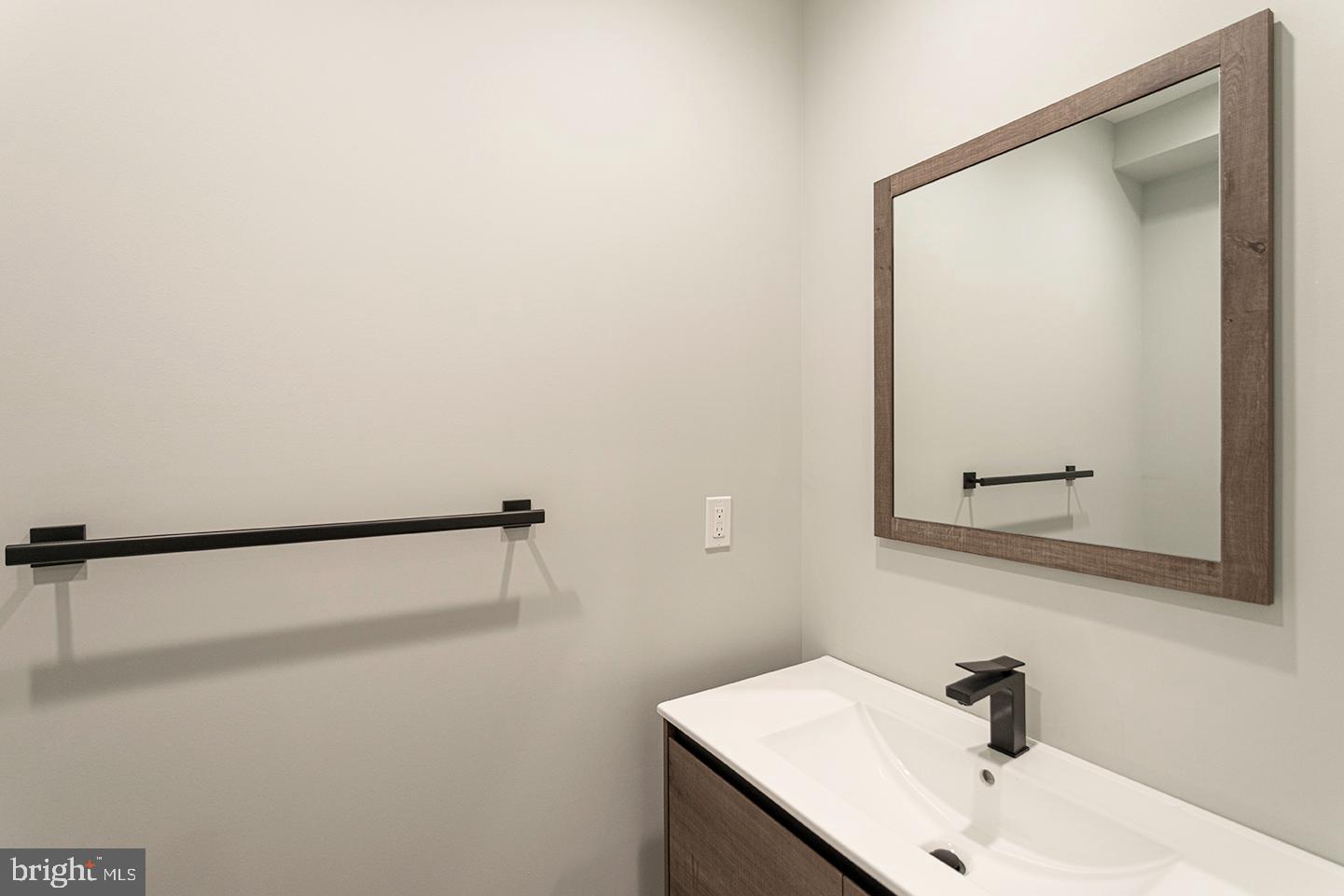 526 BROWN ST #UNIT 203