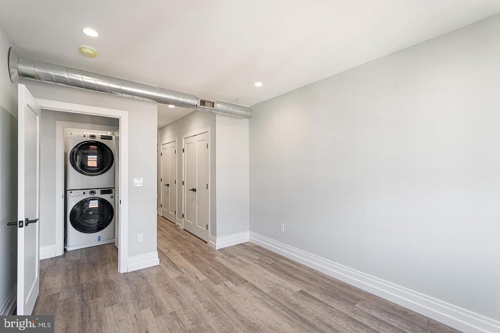 526 BROWN ST #UNIT 203