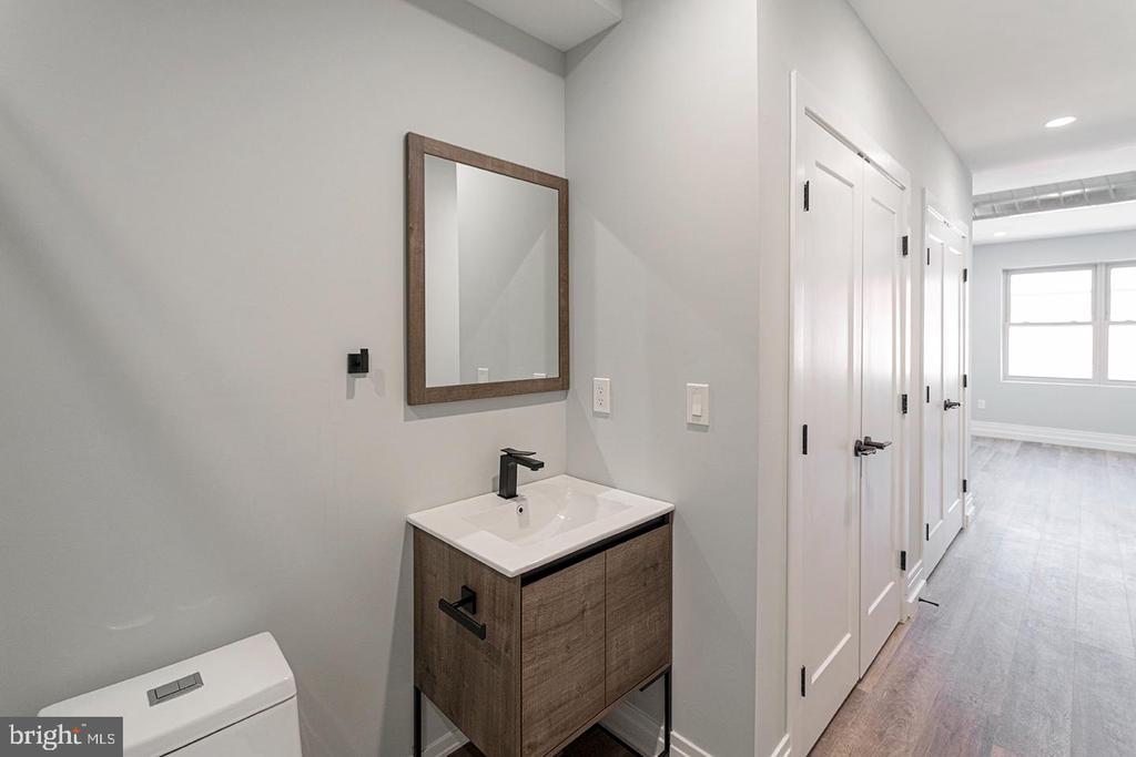 526 BROWN ST #UNIT 203