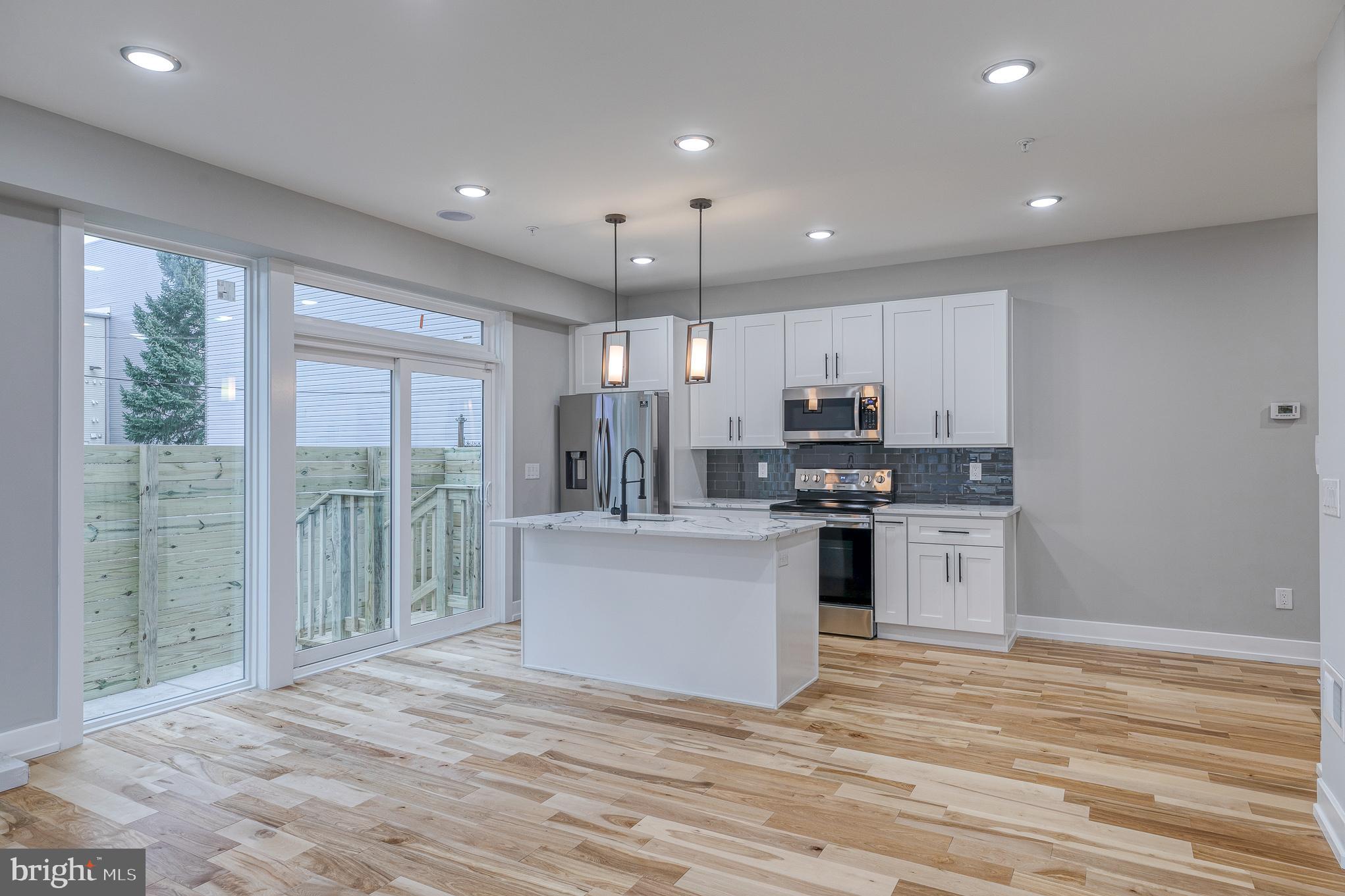 1917 N LAWRENCE ST #1