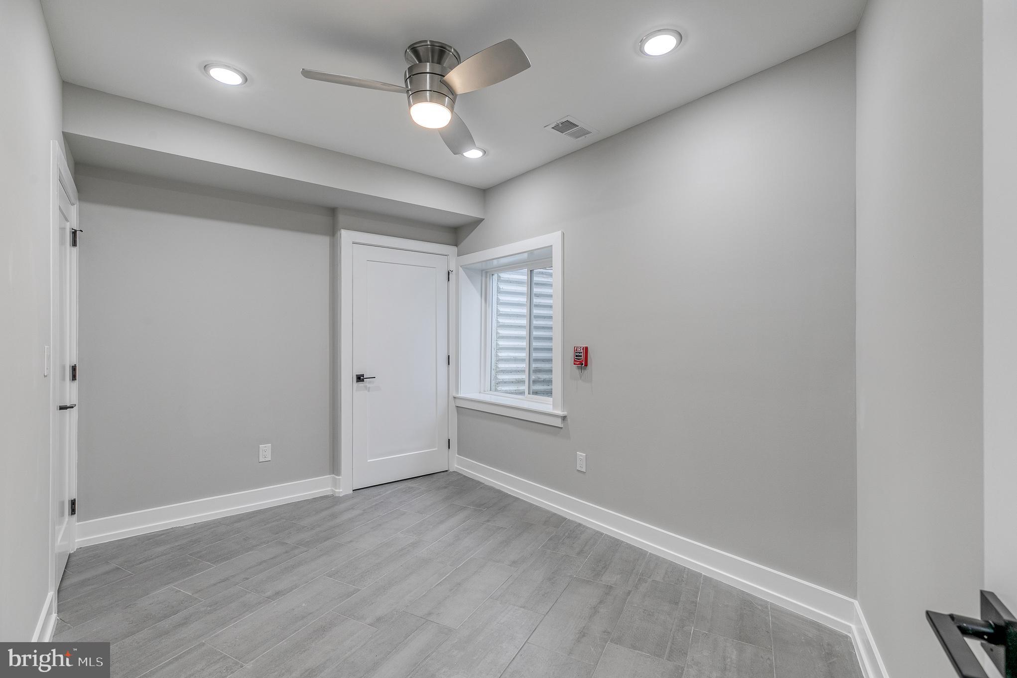 1917 N LAWRENCE ST #1